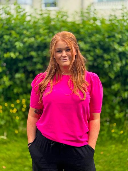 Hovedbilde Fenja Tee Puff - Fuchsia