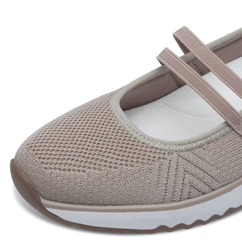 Sporty Ballerina